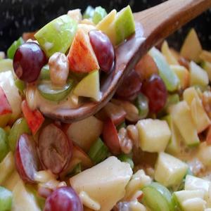 Crunchy Apple & Grape Salad_image