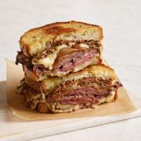 French Onion & Roast Beef Grilled Cheese Sandwich Recipe - (4.4/5) image