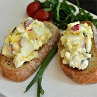 Cottage Cheese Salad with Egg and Radish_image