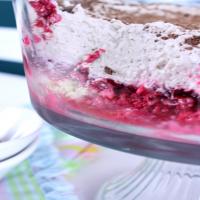 Raspberry-Mascarpone Trifle with Amaretti Cookies_image