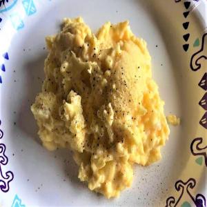 Fluffy Scrambled Eggs_image