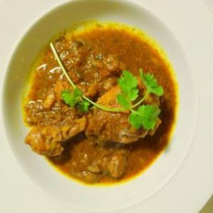 Maharashtrian Chicken Curry_image