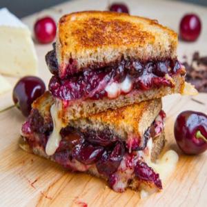 Balsamic Roasted Cherry, Dark Chocolate and Brie Grilled Cheese Sandwich_image