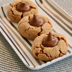 World's Easiest Peanut Butter Blossoms_image