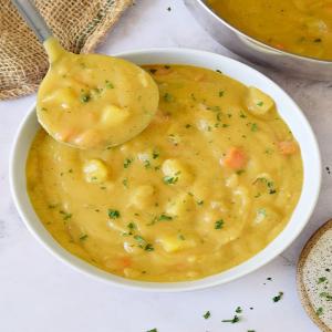 German Potato Soup (Kartoffelsuppe) | Vegan Recipe - Elavegan | Recipes_image