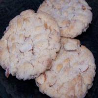 Texan-Size Almond Crunch Cookies image