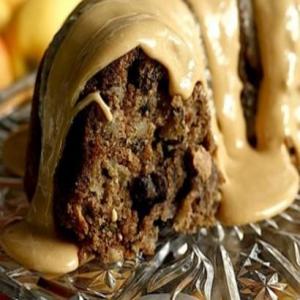 Aunt Polly's Fresh Apple Cake with Salted Caramel Fondue_image