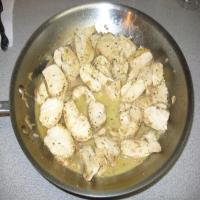 Chicken Medallions in White Wine Reduction_image