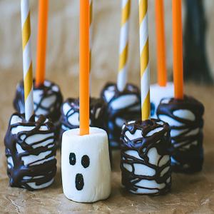 Easy Spooky Woods Marshmallow Pops_image