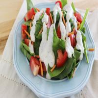 Creamy Garlic Pepper Dressing_image