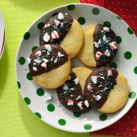 Mint-Chocolate Dipped Shortbread Cookies_image