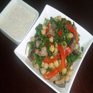 Warm Chickpea and Spinach Salad With Yogurt Sauce_image