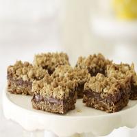 Peanut Butter & Chocolate Crumble Bars_image