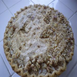 Perfect Pumpkin Pie With Streusel Topping_image
