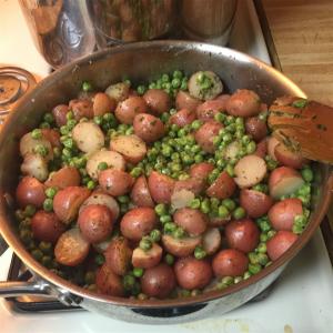 Glazed Peas and Potatoes with Mint_image