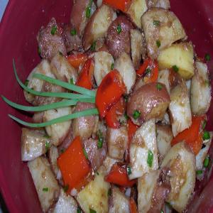 Roasted Potato red pepper and garlic salad_image