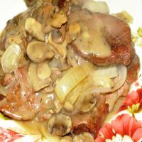 Herbed Mushroom Round Steak- Crock Pot image