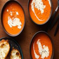 Tomato and White Bean Soup With Lots of Garlic_image