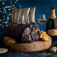 Standing Rib Roast with Brandy Pepper Sauce_image