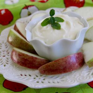 Marshmallow Dip for Apple Slices_image