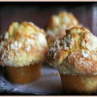 Scrumptious Lemon Crumb Muffins_image
