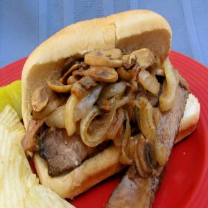 Grilled Steak Sandwich With Mushrooms and Caramelized Onions_image