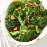 Broccoli with chilli & crispy garlic image