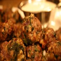 Spanakopita Meatballs With Greek Yogurt Sauce_image