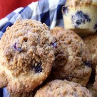 Cinnamon-Cumble Blueberry Muffins image
