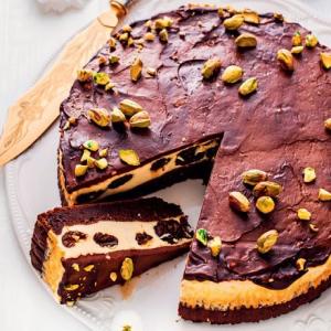 Chocolate and prune cheesecake_image