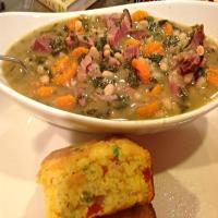 HEARTY NAVY BEAN & SPINACH SOUP image