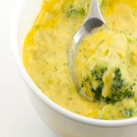 The Best Broccoli Cheese Soup_image