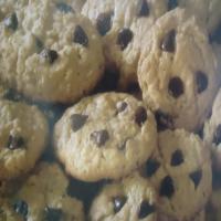 Quick & Easy Chocolate Chip Oatmeal Cookies Made From A Cake Mix_image