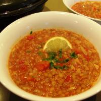 Shawrbat 'adas Maa Banadoura (Lentil and Tomato Soup) image