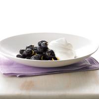 Blueberries with Maple Whipped Cream_image