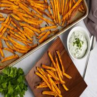 Un-Fried Cilantro-Garlic Sweet Potato Fries_image