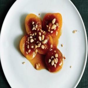 Apricots with Amaretto Syrup_image