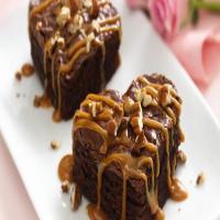 Traditional Caramel-Drizzled Brownie Hearts image