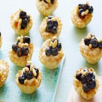 Healthy Blueberry-Ricotta Tartlets_image
