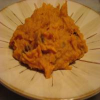 Spicy Mashed Sweet Potatoes With Raisins image