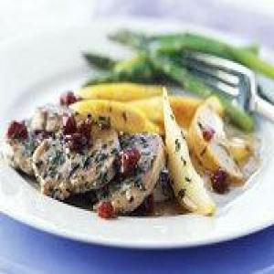 Pork Medallions with Pear-Maple Sauce_image