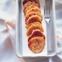 Corn Griddle Cakes with Sausage_image