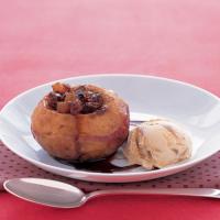 Baked Apples with Dried Apricots_image