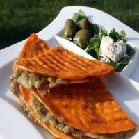 Quesadillas With Chilies and Olives_image