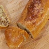 Spicy Italian Sausage and Cheese Bread_image