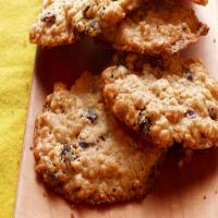 Chewy Oatmeal-Raisin Cookies_image