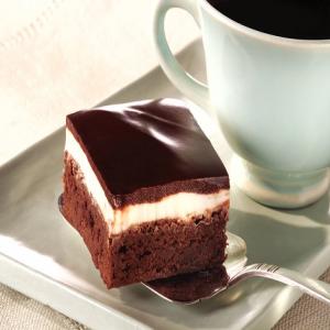 BAKER'S® Easy Minty Brownies_image