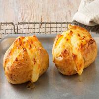 Cheddar Cheesy Baked Potatoes_image