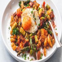 Spanish Style Migas with Fried Eggs_image