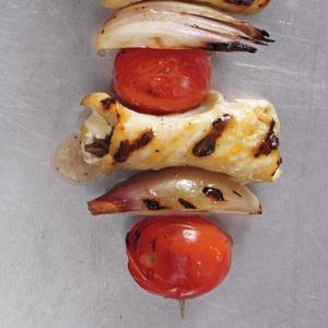 Mozzarella-Stuffed Turkey and Tomato Kebabs_image